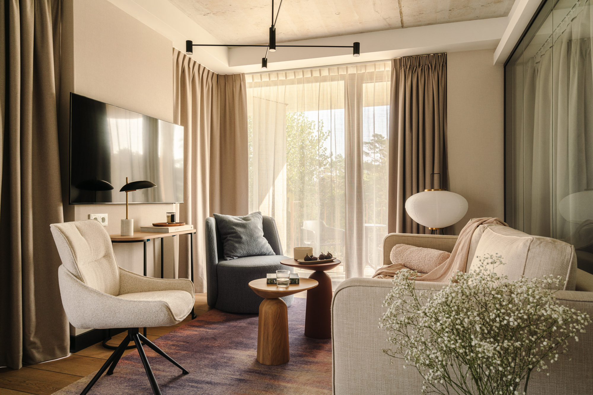 Apartment in Swinemünde kaufen – Wohnbereich mit Küchenzeile
